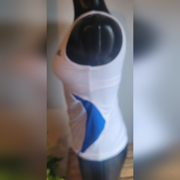 Adidas Clima Cool Technology Tank Top in White with Blue Trim S - Picture 4 of 6
